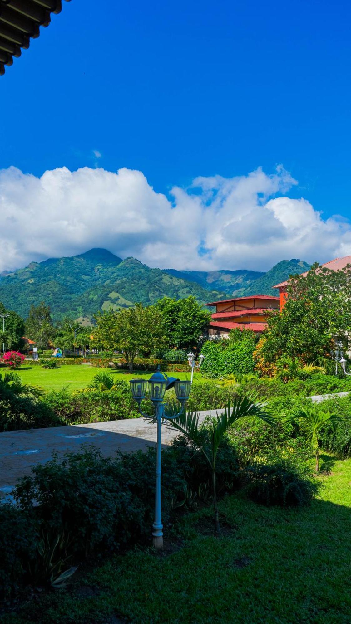 Guacamayos Hotel Bonao المظهر الخارجي الصورة